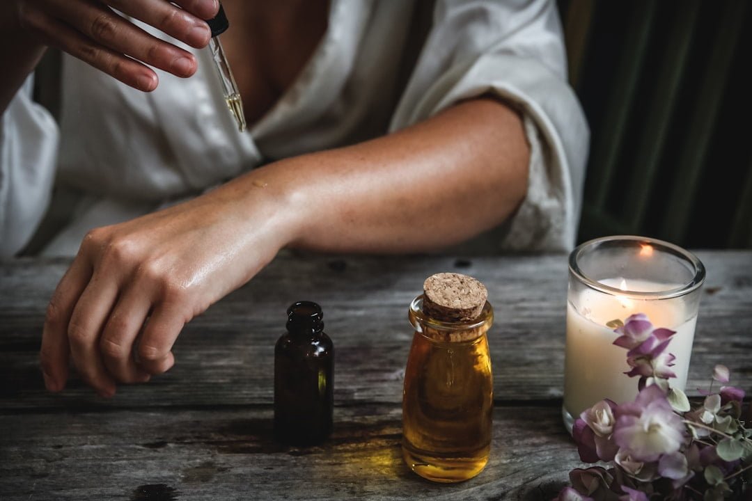Photo CBD oil bottle